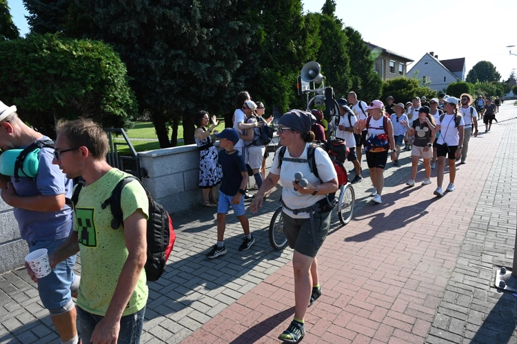 Ciasna wita pielgrzymów