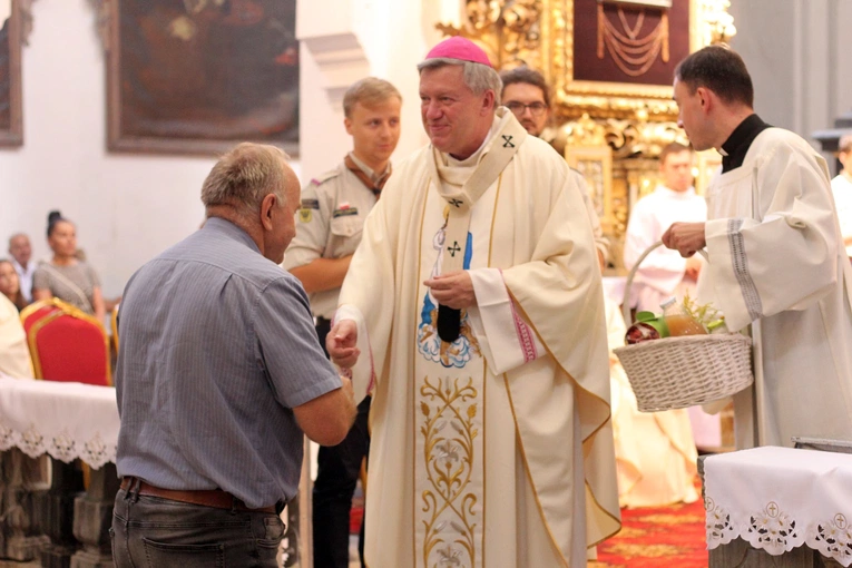 15 sierpnia - odpust w sanktuarium w Henrykowie