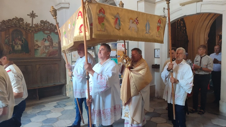 15 sierpnia - odpust w sanktuarium w Henrykowie