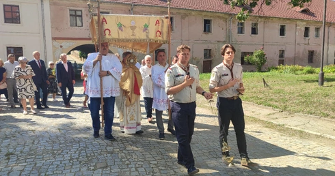 15 sierpnia - odpust w sanktuarium w Henrykowie