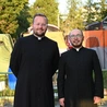 Jedni idą, drudzy wspierają ich w drodze