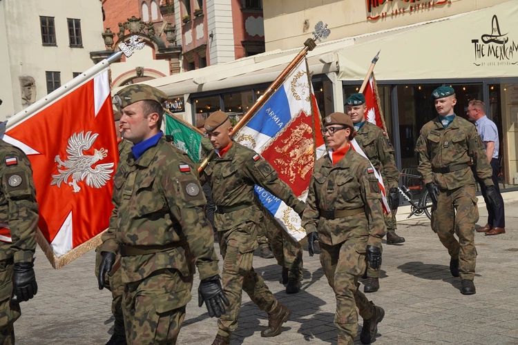 Uroczystość Wniebowzięcia NMP i Święto Wojska Polskiego w bazylice św. Elżbiety we Wrocławiu