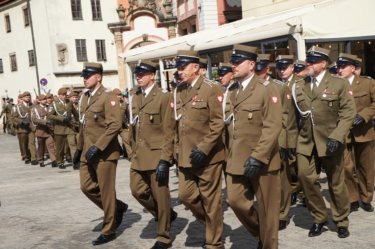 Uroczystość Wniebowzięcia NMP i Święto Wojska Polskiego w bazylice św. Elżbiety we Wrocławiu