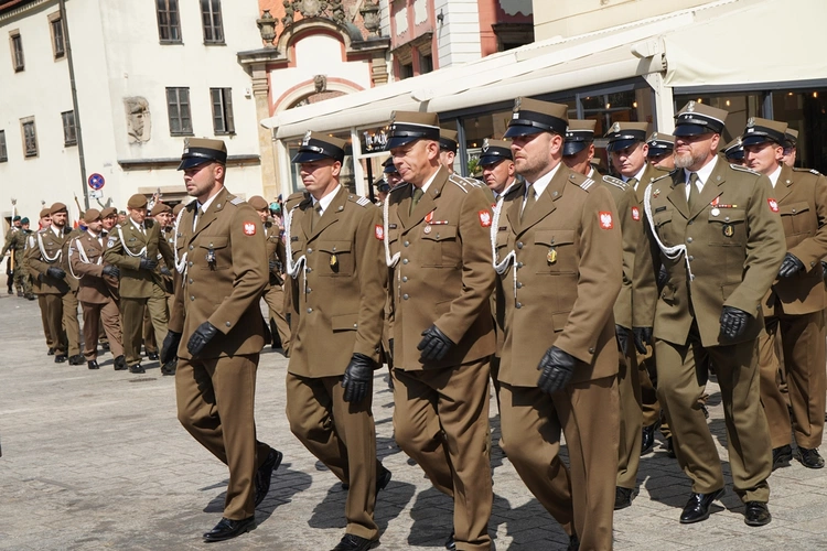 Uroczystość Wniebowzięcia NMP i Święto Wojska Polskiego w bazylice św. Elżbiety we Wrocławiu
