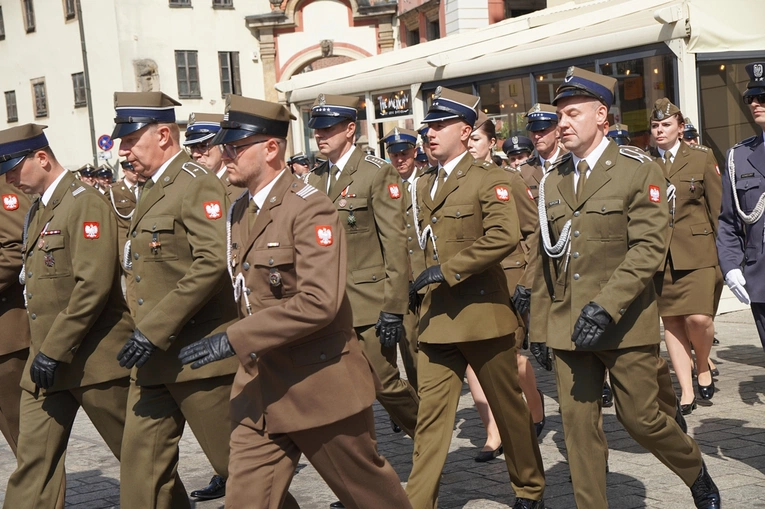 Uroczystość Wniebowzięcia NMP i Święto Wojska Polskiego w bazylice św. Elżbiety we Wrocławiu