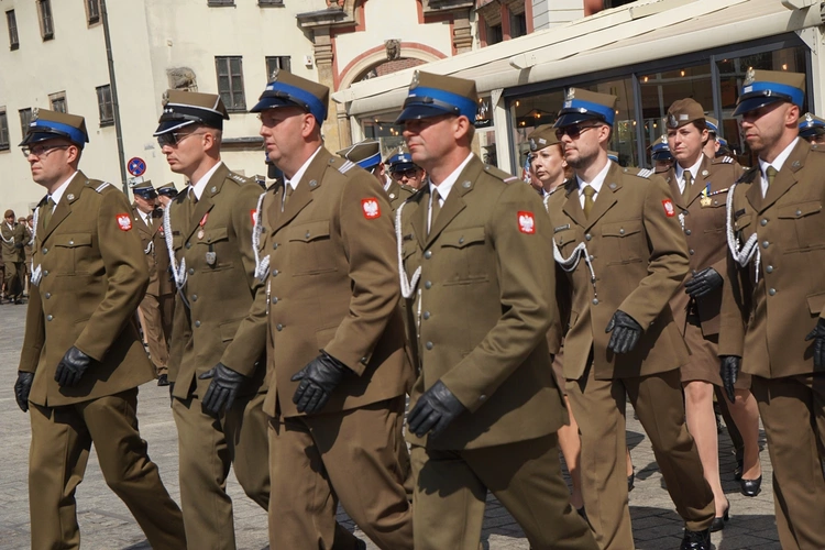 Uroczystość Wniebowzięcia NMP i Święto Wojska Polskiego w bazylice św. Elżbiety we Wrocławiu