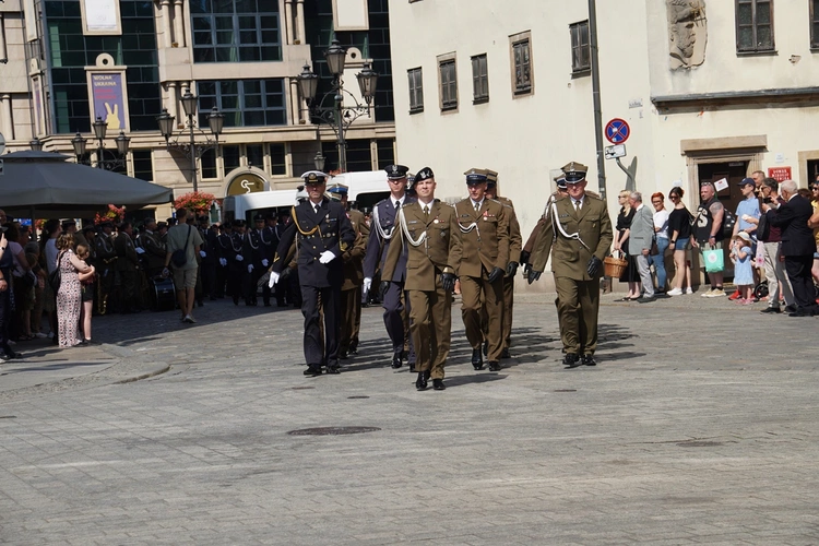 Uroczystość Wniebowzięcia NMP i Święto Wojska Polskiego w bazylice św. Elżbiety we Wrocławiu