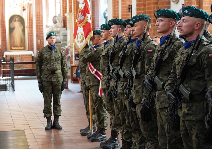 Uroczystość Wniebowzięcia NMP i Święto Wojska Polskiego w bazylice św. Elżbiety we Wrocławiu