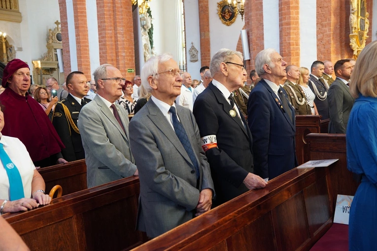 Uroczystość Wniebowzięcia NMP i Święto Wojska Polskiego w bazylice św. Elżbiety we Wrocławiu