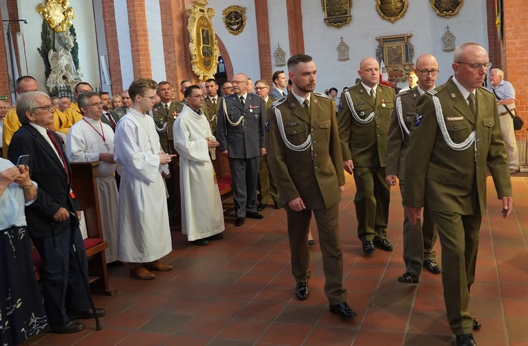 Uroczystość Wniebowzięcia NMP i Święto Wojska Polskiego w bazylice św. Elżbiety we Wrocławiu