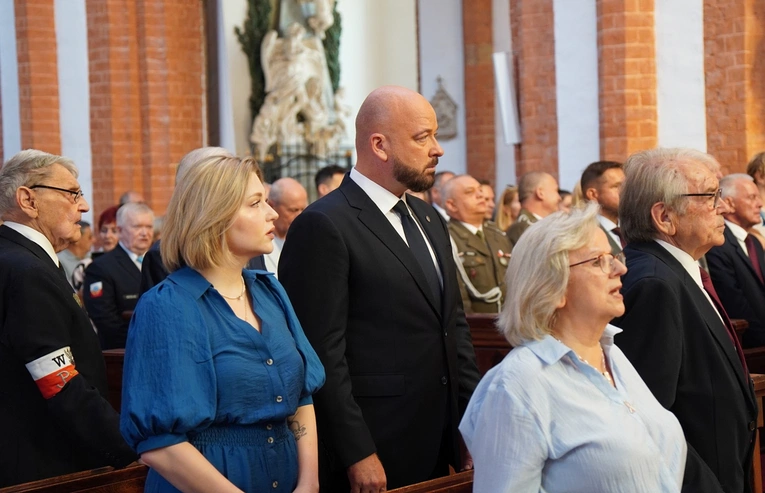 Uroczystość Wniebowzięcia NMP i Święto Wojska Polskiego w bazylice św. Elżbiety we Wrocławiu