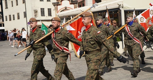 Uroczystość Wniebowzięcia NMP i Święto Wojska Polskiego w bazylice św. Elżbiety we Wrocławiu