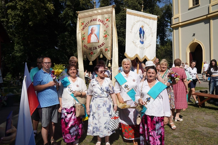 Z Wniebowziętą w Ligocie Książęcej