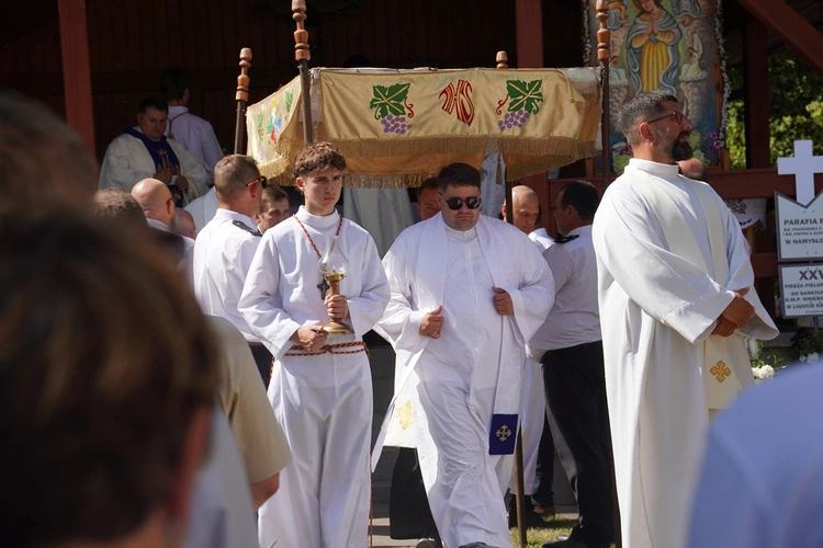 Z Wniebowziętą w Ligocie Książęcej