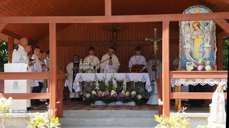 Z Wniebowziętą w Ligocie Książęcej