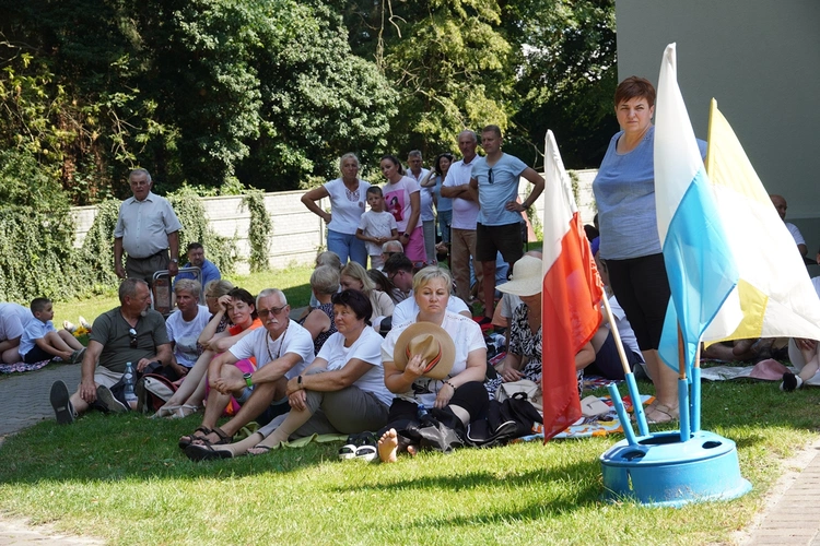 Z Wniebowziętą w Ligocie Książęcej