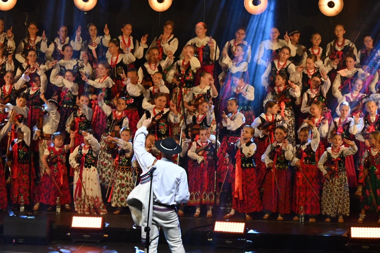 Głośno na zakończenie odpustu