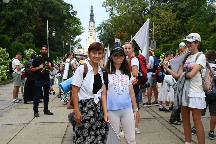 Dwójki, trójka i trzynastka na ostatniej prostej