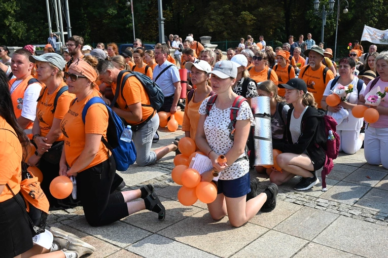 Szóstki u celu drogi