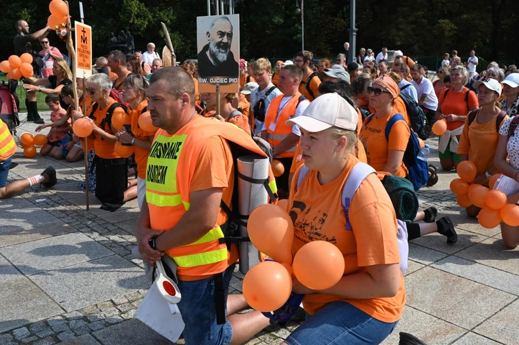 Szóstki u celu drogi