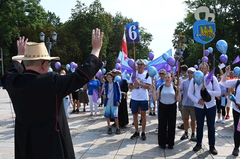 Szóstki u celu drogi