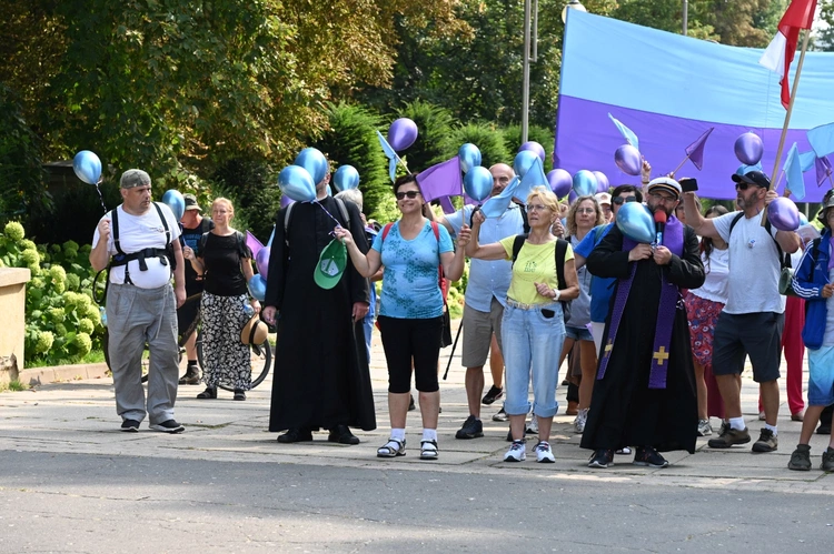 Szóstki u celu drogi