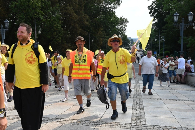 Szóstki u celu drogi