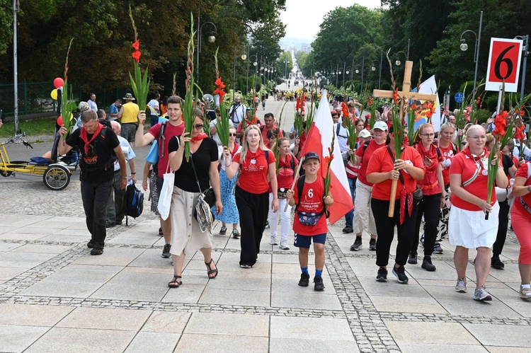 Szóstki u celu drogi