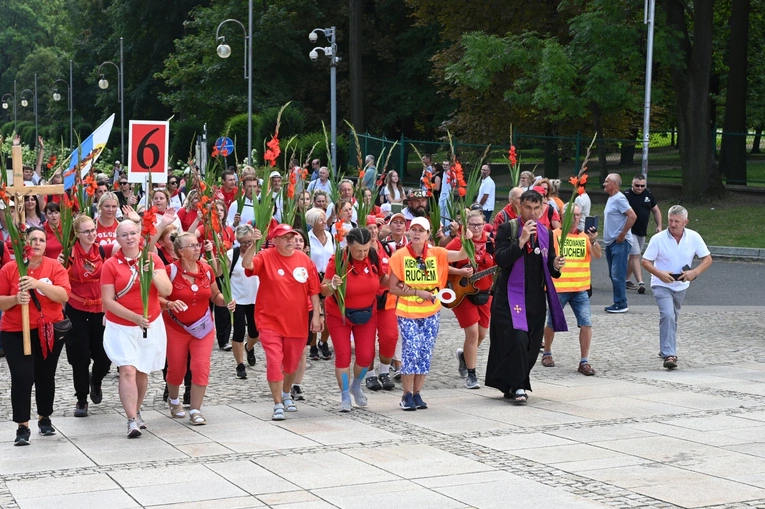 Szóstki u celu drogi