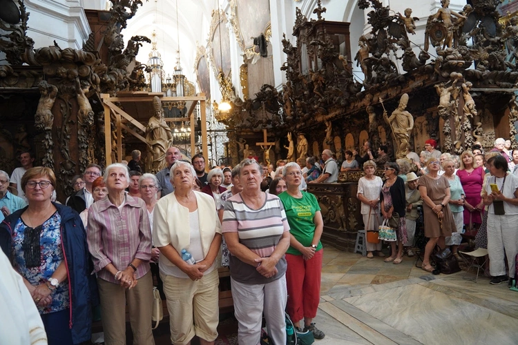8. Pielgrzymka Wspólnot Żywego Różańca i Czcicieli Matki Bożej do Henrykowa
