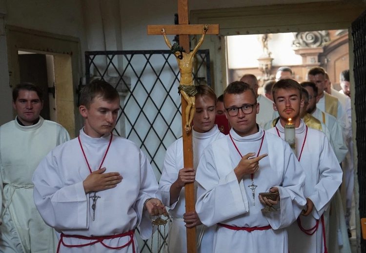 8. Pielgrzymka Wspólnot Żywego Różańca i Czcicieli Matki Bożej do Henrykowa