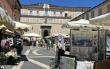 Castel Gandolfo. Plac przed papieskim pałacem