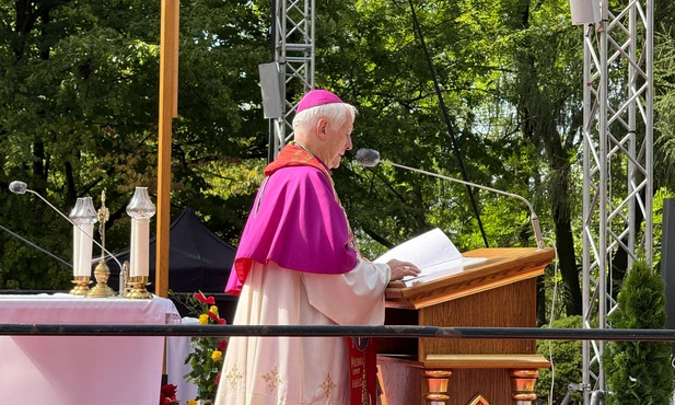 Piekary Śląskie. Nauka społeczna bp. Marka Szkudło do kobiet i dziewcząt