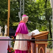 Piekary Śląskie. Nauka społeczna bp. Marka Szkudło do kobiet i dziewcząt