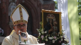 Abp Filipazzi do kobiet: Razem z Maryją pielgrzymujcie "ku nadziei"