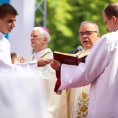 Bp Marek Szudkło i abp Antonio Guido Filipazzi 