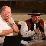 Między niebem a ziemią 