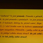 Między niebem a ziemią 