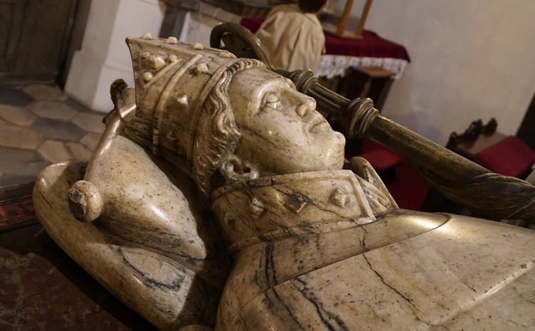 Z Matką Bożą po katedrze wrocławskiej