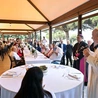 Leon XIV podczas spotkania z ubogimi