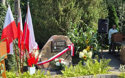 Joniec. Historia wpisana w "święte miejsce"