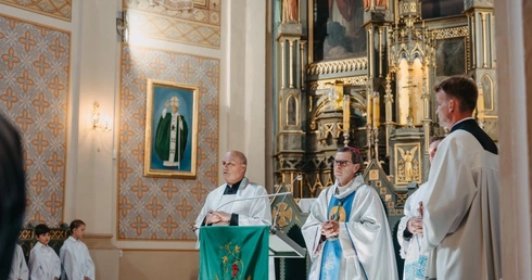Raciąż. Dziękczynienie za plony i dom Boży