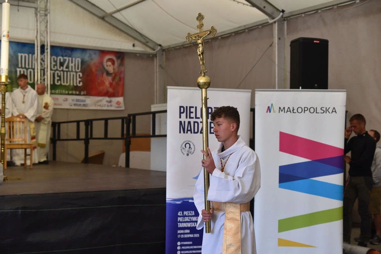 43. PPT - Msza św. w Zabawie