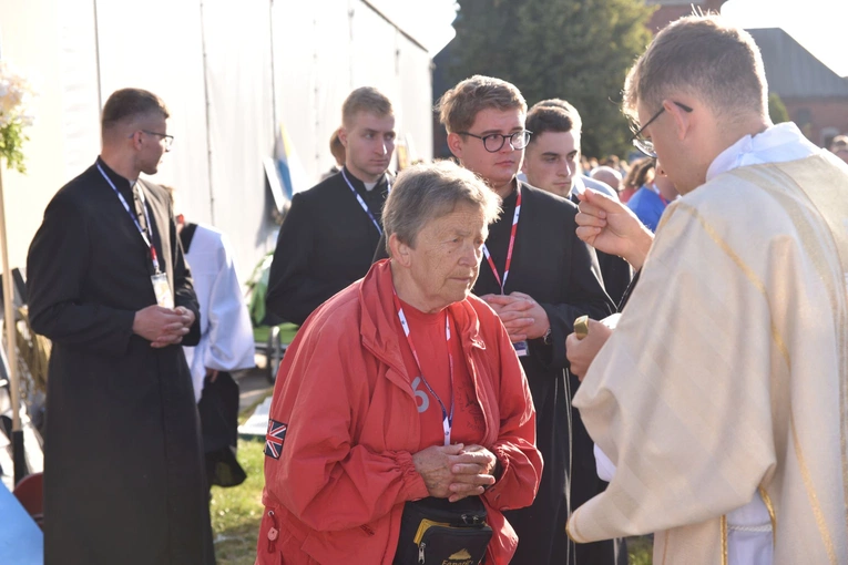 43. PPT - Msza św. w Zabawie