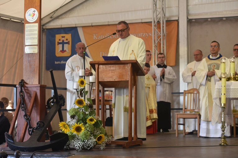 43. PPT - Msza św. w Zabawie