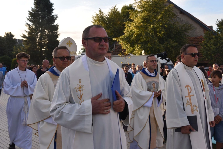 43. PPT - Msza św. w Zabawie