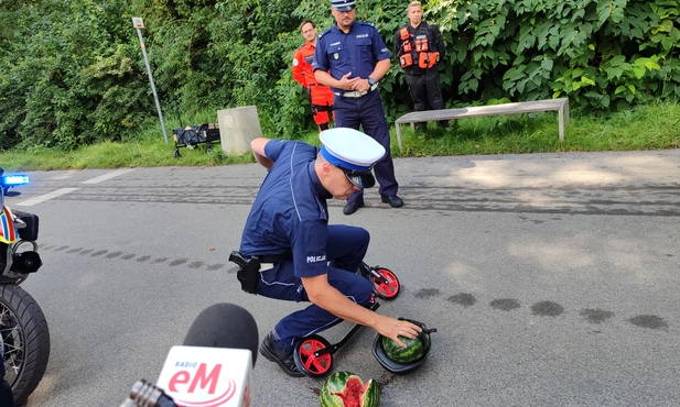 Śląskie. Policja i pogotowie apelują o jazdę w kasku na hulajnodze elektrycznej