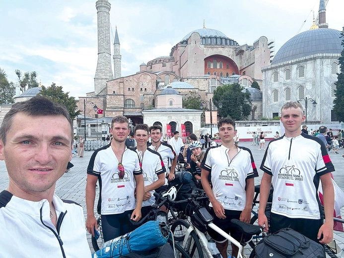 Ks. Marcin już dziś  zaprasza śmiałków, którzy za rok pojadą z nim z Bodzanowa do La Salatte, by uczcić 180. rocznicę objawienia się tam Matki Bożej.