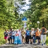 Pielgrzymi idą ze swoimi intencjami. – Każdy kilometr był modlitwą o pokój w sercu. Na początku trochę wymuszoną, ale z każdym dniem coraz szczerzej wypowiadaną – mówi jeden z nich, Marek.