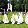 Procesja wejścia podczas sumy odpustowej. 